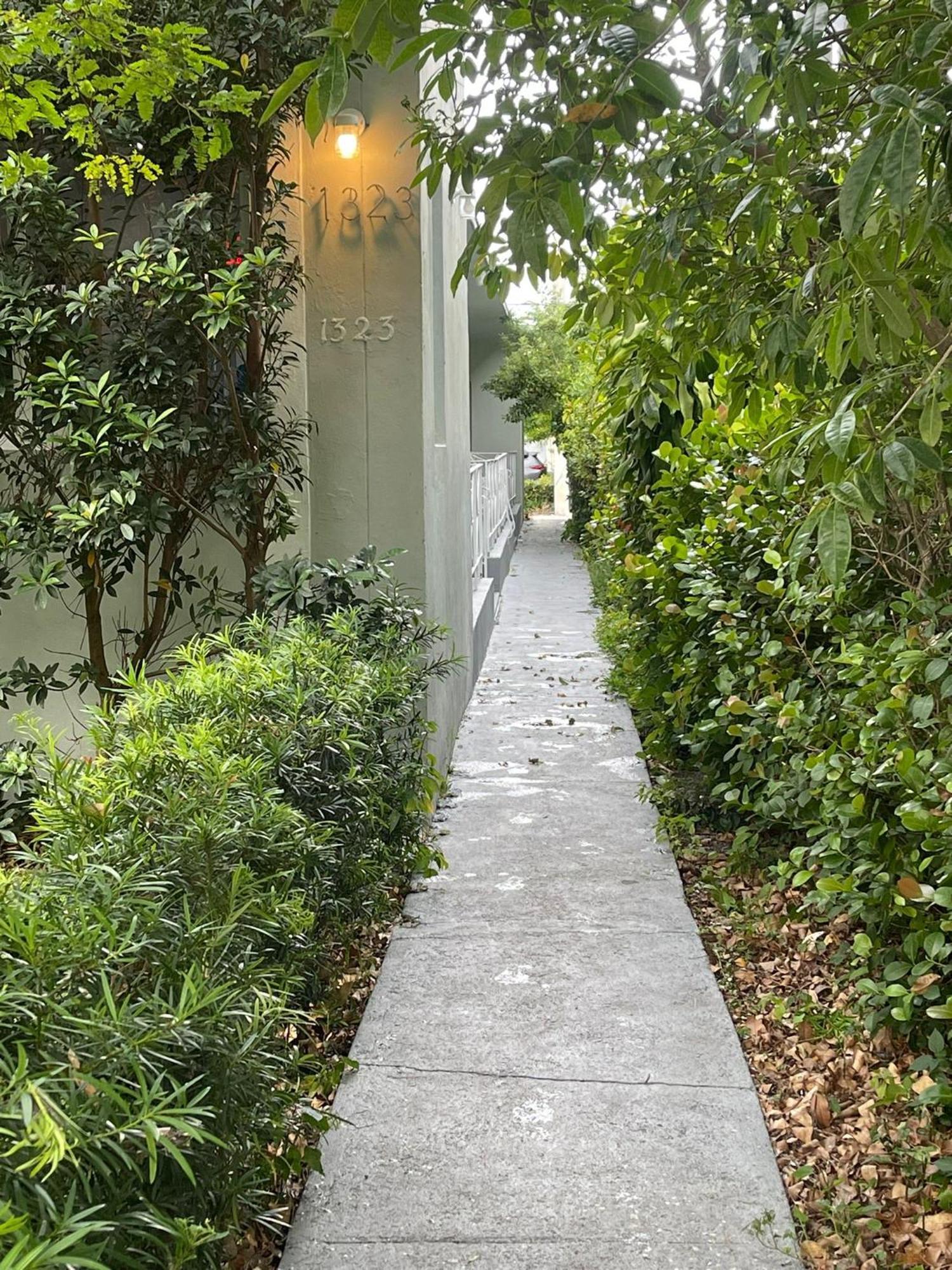 The West Gem Apartment Miami Beach Bagian luar foto